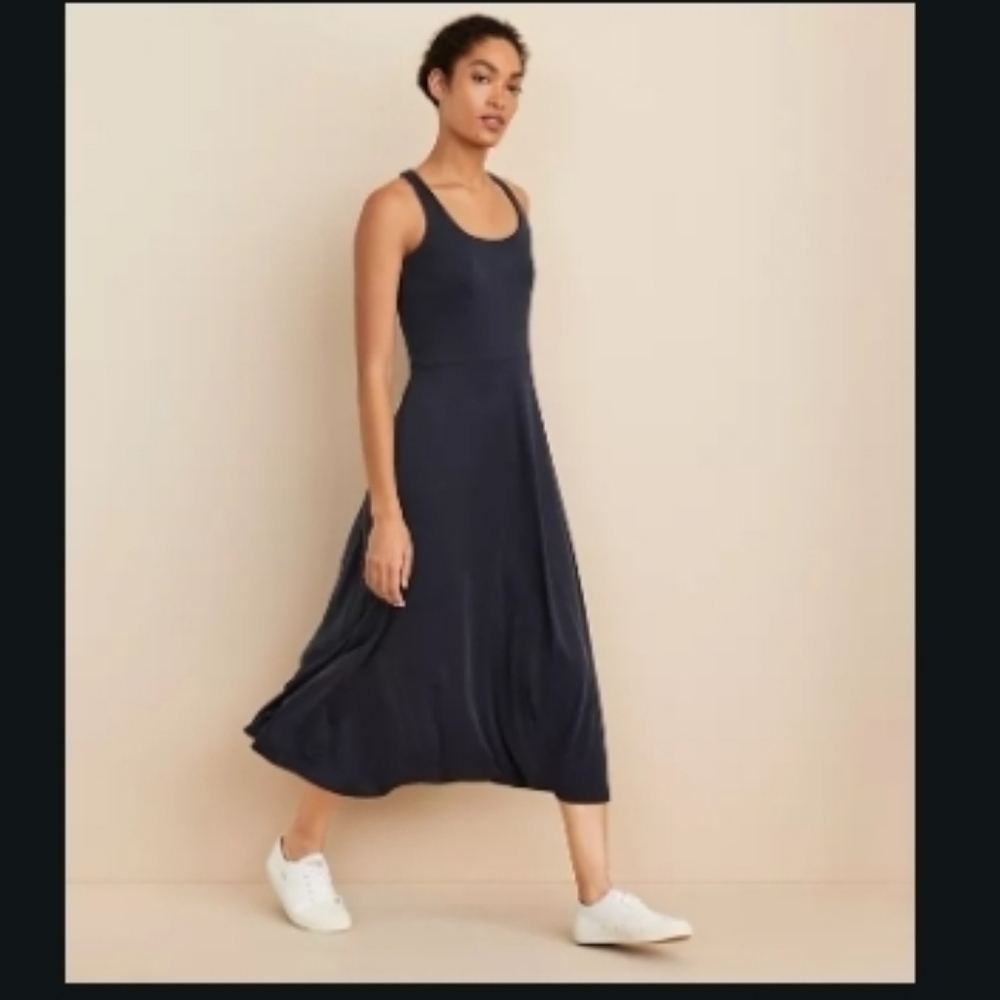 Lou & Grey Black Midi Dress WITH POCKETS!